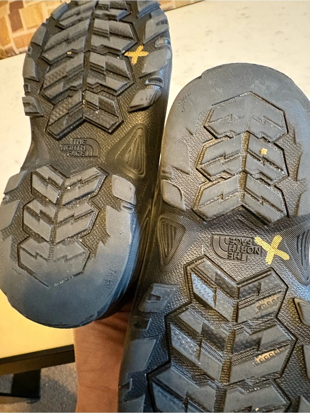 Size 3 The North Face Alpenglow IV
